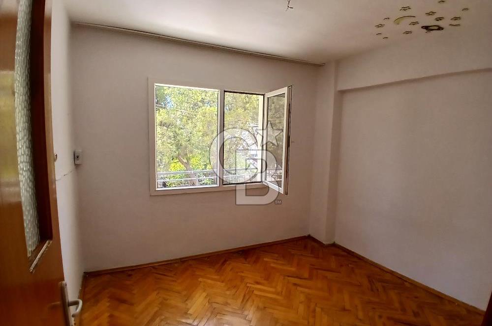 Güzelyalıda Kiralık 2+1 Merkezi Konumlu Aydınlık Daire