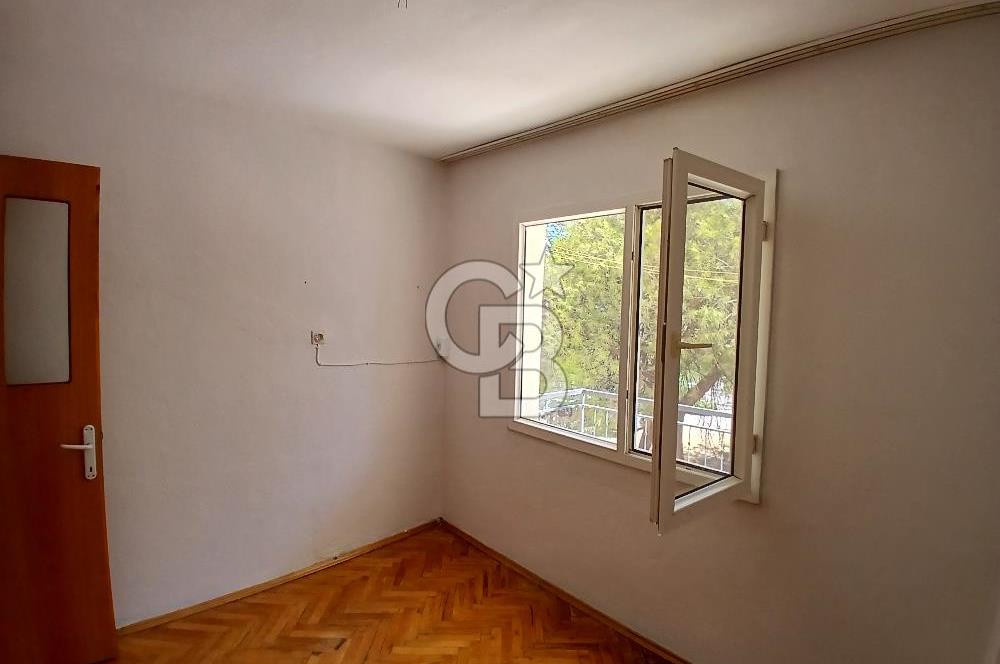 Güzelyalıda Kiralık 2+1 Merkezi Konumlu Aydınlık Daire