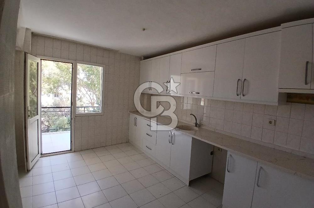 Güzelyalıda Kiralık 2+1 Merkezi Konumlu Aydınlık Daire