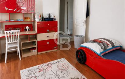 Tire Hürriyet Mahallesinde 3+1 145 m² Kilerli Otoparklı Satılık Daire 