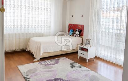 Tire Hürriyet Mahallesinde 3+1 145 m² Kilerli Otoparklı Satılık Daire 