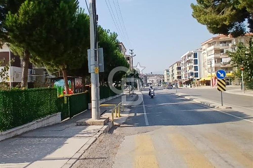 Tire Hürriyet Mahallesinde 3+1 145 m² Kilerli Otoparklı Satılık Daire 