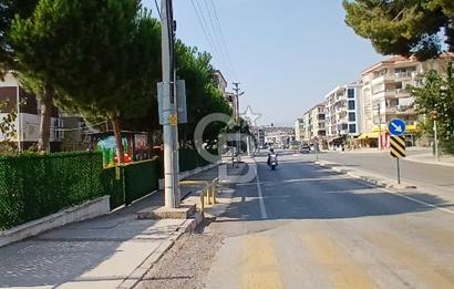 Tire Hürriyet Mahallesinde 3+1 145 m² Kilerli Otoparklı Satılık Daire 