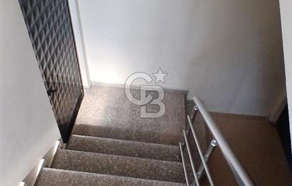 Tire Hürriyet Mahallesinde 3+1 145 m² Kilerli Otoparklı Satılık Daire 