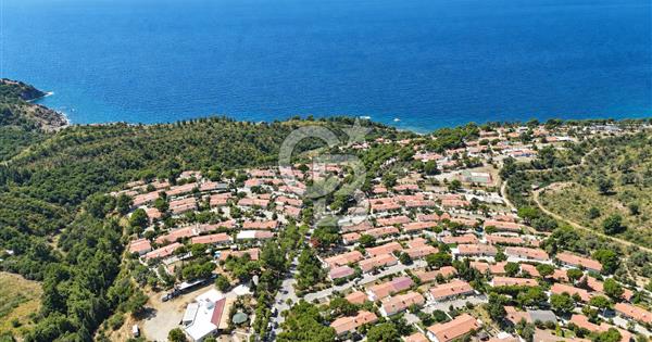 Doğankent Sitesinde 308 M² Bahçeli, Deniz Manzaralı Villa - 372214