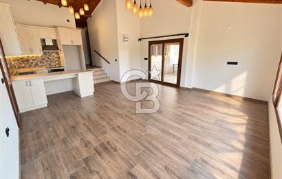 Doğankent Sitesinde 308 M² Bahçeli, Deniz Manzaralı Villa