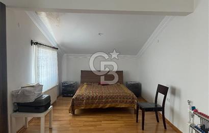 Gölbaşı Ballıkpınarda Bahçekent Sitesinde Geniş Villa 