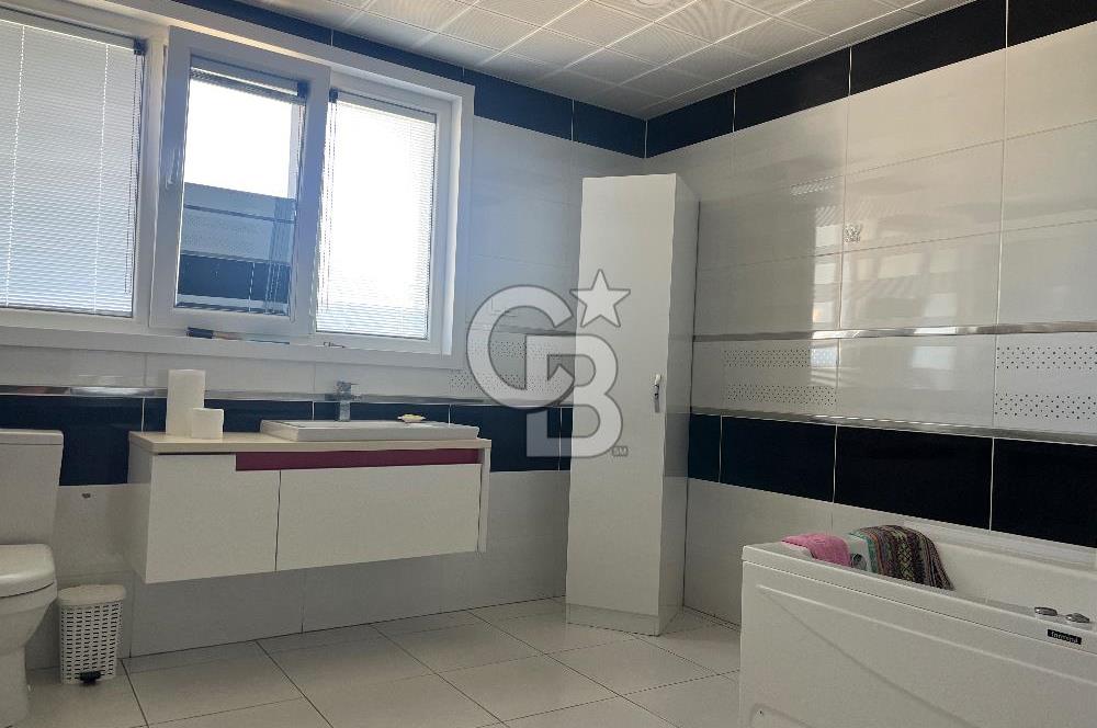 Gölbaşı Ballıkpınarda Bahçekent Sitesinde Geniş Villa 