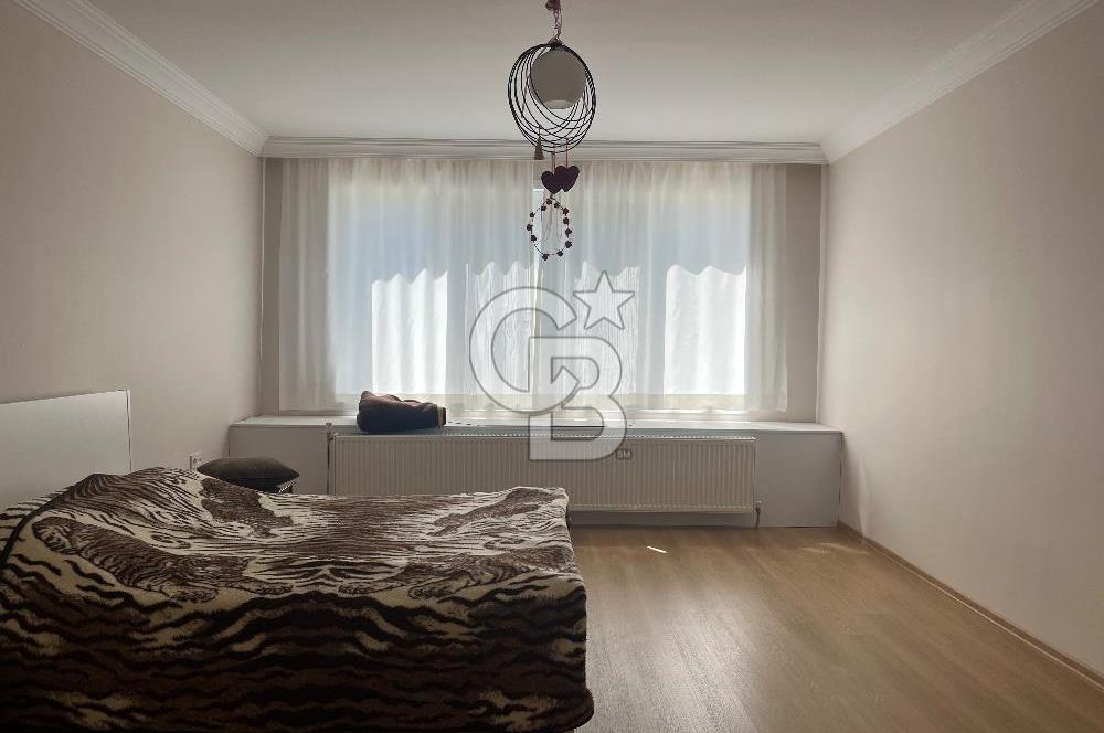 Gölbaşı Ballıkpınarda Bahçekent Sitesinde Geniş Villa 