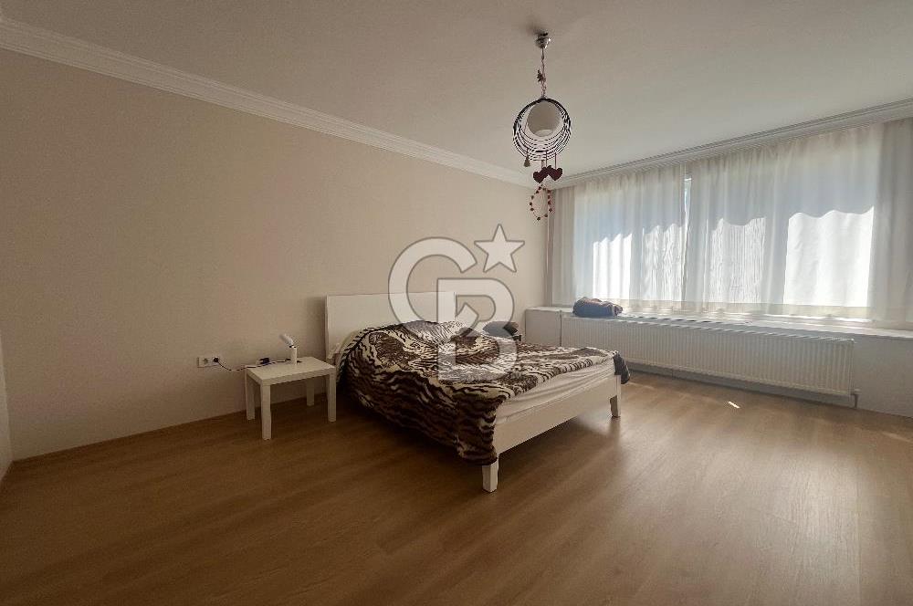 Gölbaşı Ballıkpınarda Bahçekent Sitesinde Geniş Villa 