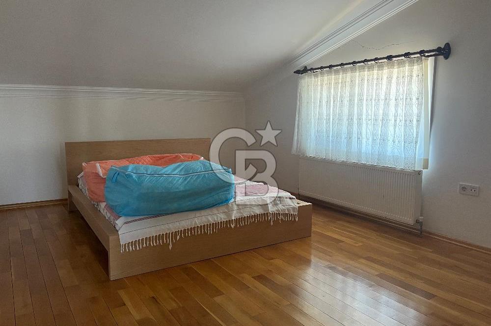 Gölbaşı Ballıkpınarda Bahçekent Sitesinde Geniş Villa 