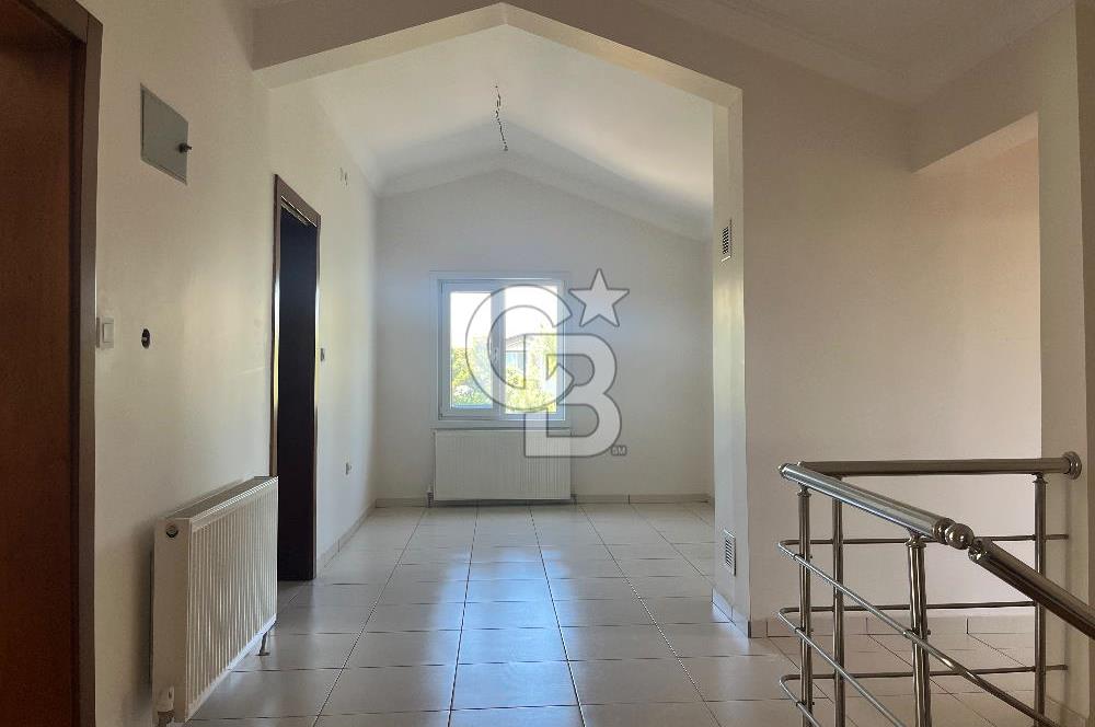 Gölbaşı Ballıkpınarda Bahçekent Sitesinde Geniş Villa 