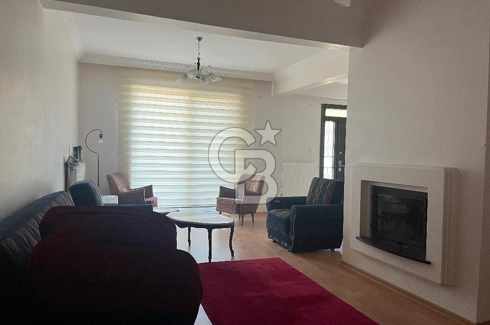 Gölbaşı Ballıkpınarda Bahçekent Sitesinde Geniş Villa 