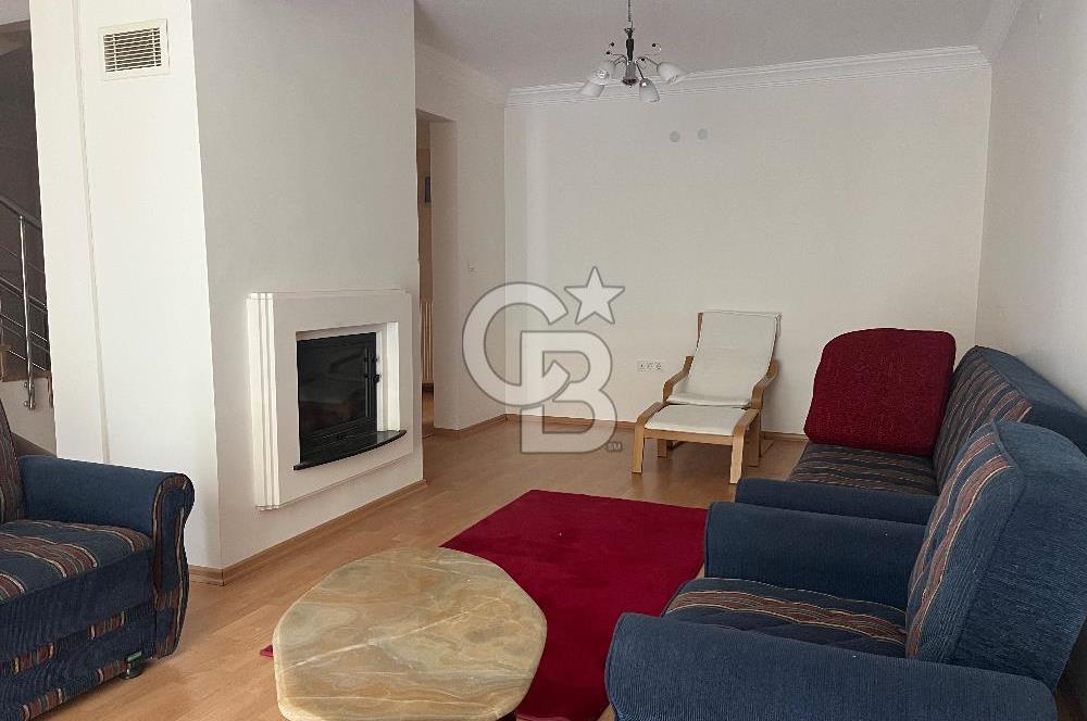 Gölbaşı Ballıkpınarda Bahçekent Sitesinde Geniş Villa 