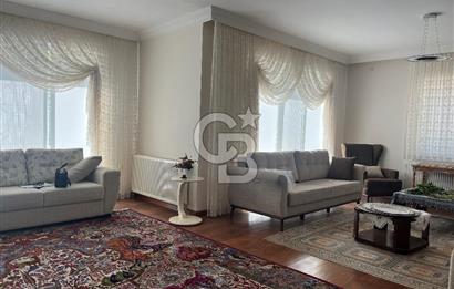 Gölbaşı Ballıkpınarda Bahçekent Sitesinde Geniş Villa 