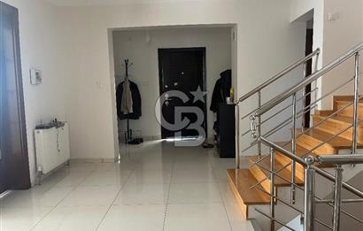 Gölbaşı Ballıkpınarda Bahçekent Sitesinde Geniş Villa 