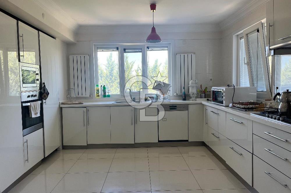 Gölbaşı Ballıkpınarda Bahçekent Sitesinde Geniş Villa 