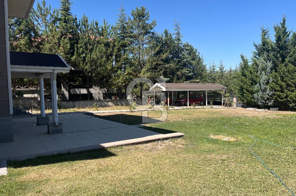 Gölbaşı Ballıkpınarda Bahçekent Sitesinde Geniş Villa 
