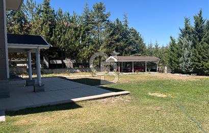 Gölbaşı Ballıkpınarda Bahçekent Sitesinde Geniş Villa 