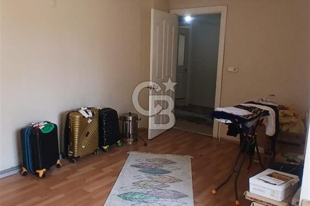 ESENYURT ÜÇEVLERDE METROYA YAKIN 6+2 GENİŞ AİLE DAİRESİ