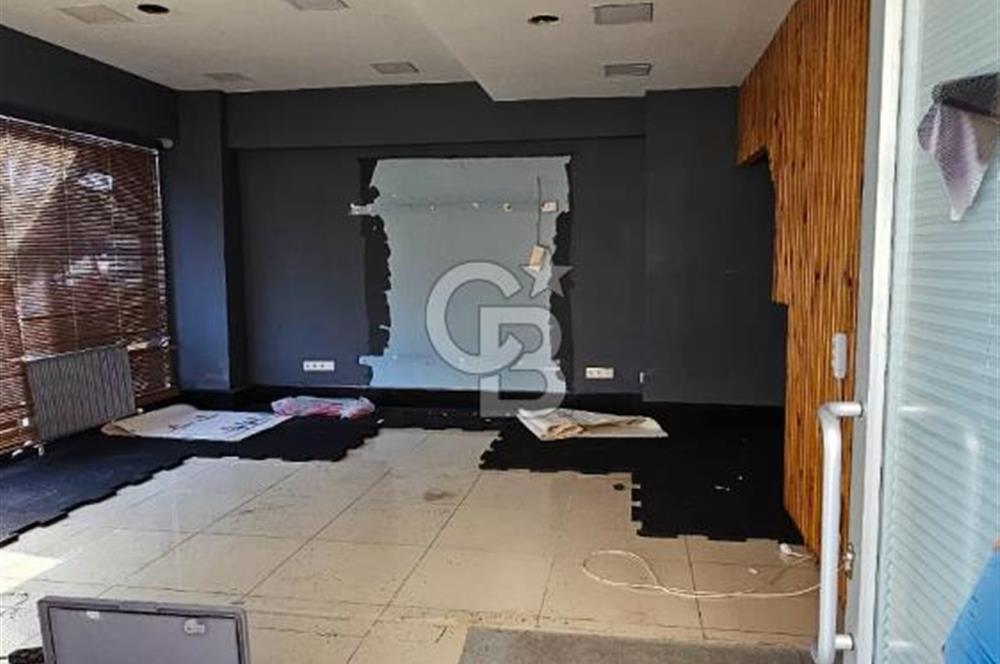 Çekmeköy Mimar Sinan Mahallesi 3 Katlı Kiralık Dükkan