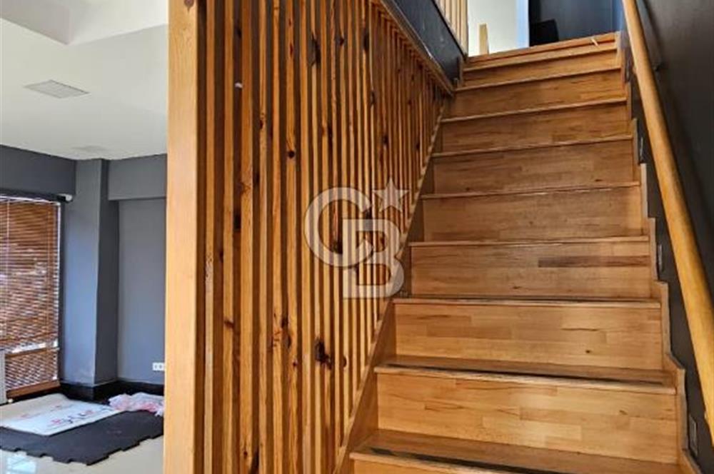 Çekmeköy Mimar Sinan Mahallesi 3 Katlı Kiralık Dükkan