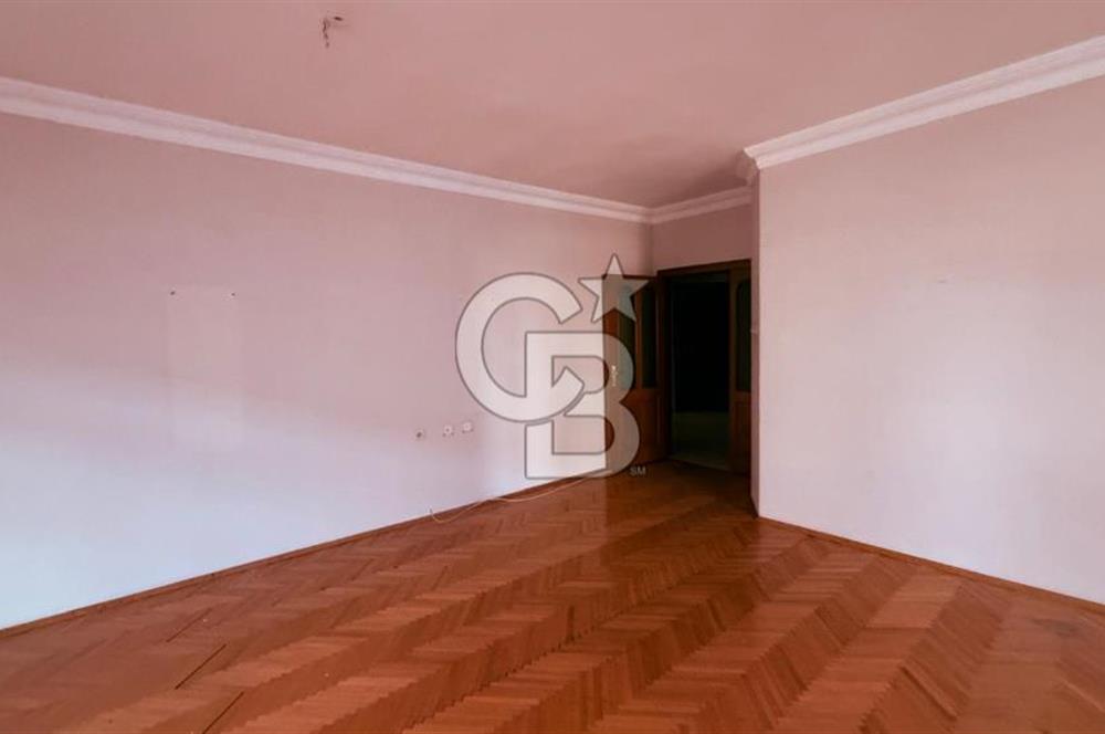YILDIZEVLER MAHALLESİN'DE 709.SOKAK SATILIK DAİRE