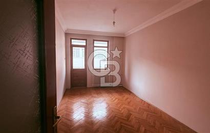 YILDIZEVLER MAHALLESİN'DE 709.SOKAK SATILIK DAİRE
