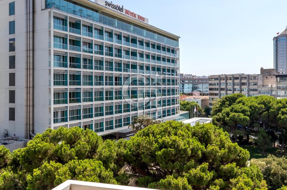 İzmir Alsancak'ta Merkezi Konumda 3+1 Geniş Daire Satılık