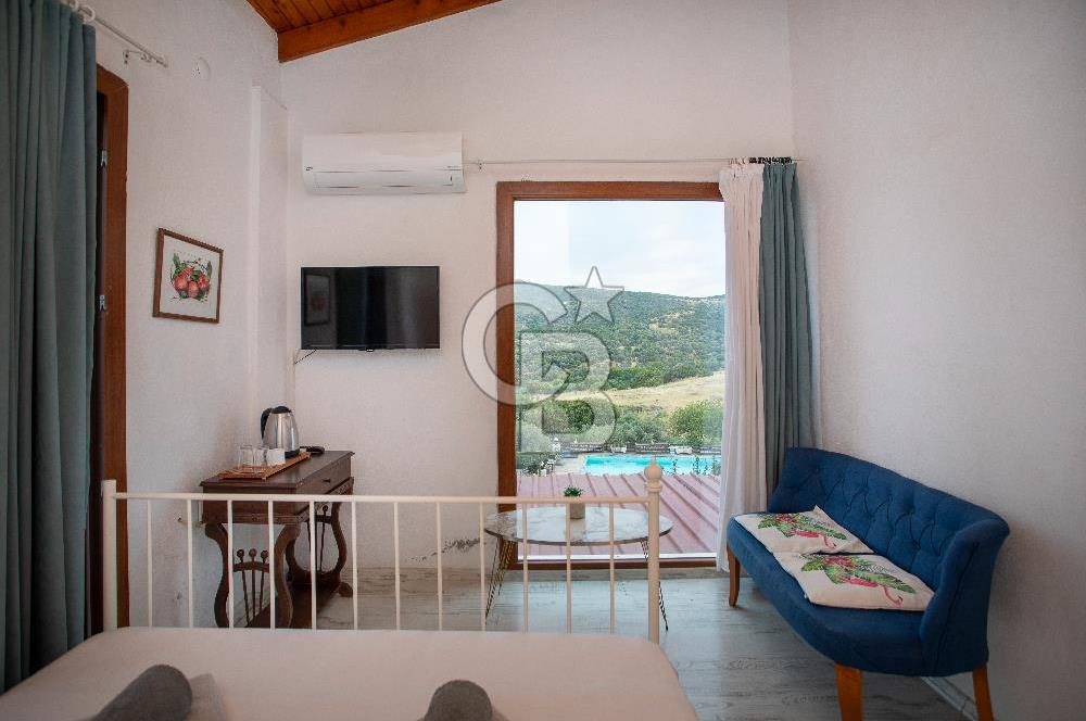 Foça Yenibağarası'nda Satılık Butik Otel