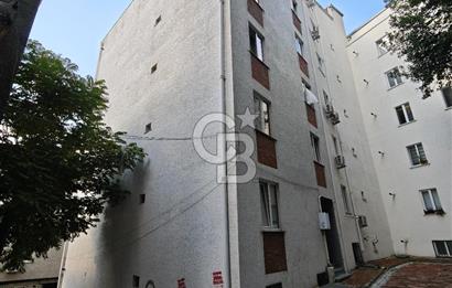 BEŞİKTAŞTA AKARETLERE, ÇARŞIYA YAKIN YENİ BİNADA KİRALIK 1+1