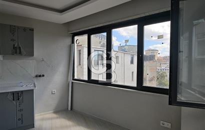ŞİŞHANE'DE YENİLENMİŞ DENİZ MANZARALI SEÇENEKLİ 1+0 DAİRELER