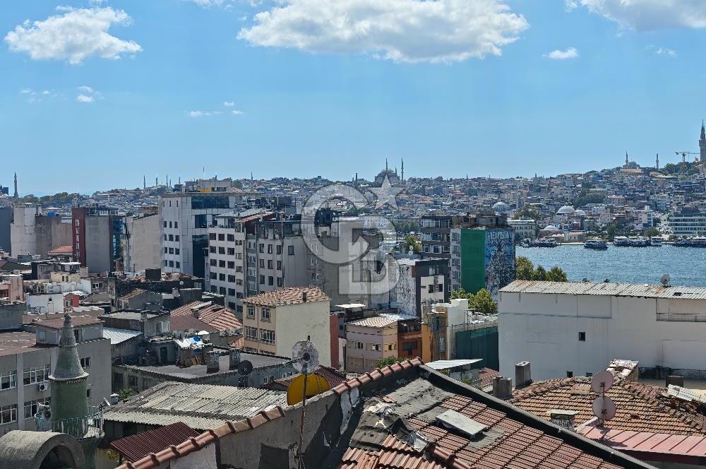 ŞİŞHANE'DE YENİLENMİŞ DENİZ MANZARALI SEÇENEKLİ 1+0 DAİRELER