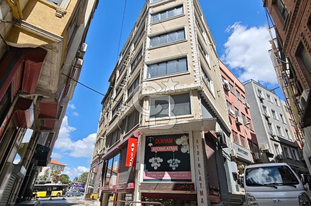 ŞİŞHANE'DE YENİLENMİŞ DENİZ MANZARALI SEÇENEKLİ 1+0 DAİRELER