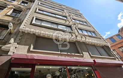 ŞİŞHANE'DE YENİLENMİŞ DENİZ MANZARALI SEÇENEKLİ 1+0 DAİRELER