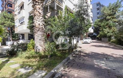 Suadiye’de Sahile Yakın Satılık 3+1 Şömineli Geniş Daire