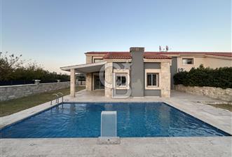 TEOK'TAN KUŞÇULAR'DA MÜSTAKİL VE HAVUZLU SATILIK 5+1 - 1 - 372286
