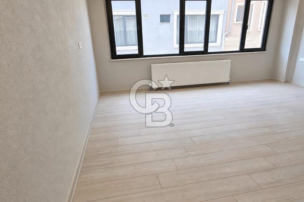 ŞİŞHANE'DE YENİLENMİŞ DENİZ MANZARALI SEÇENEKLİ 1+0 DAİRELER