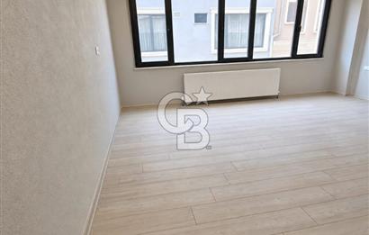 ŞİŞHANE'DE YENİLENMİŞ DENİZ MANZARALI SEÇENEKLİ 1+0 DAİRELER