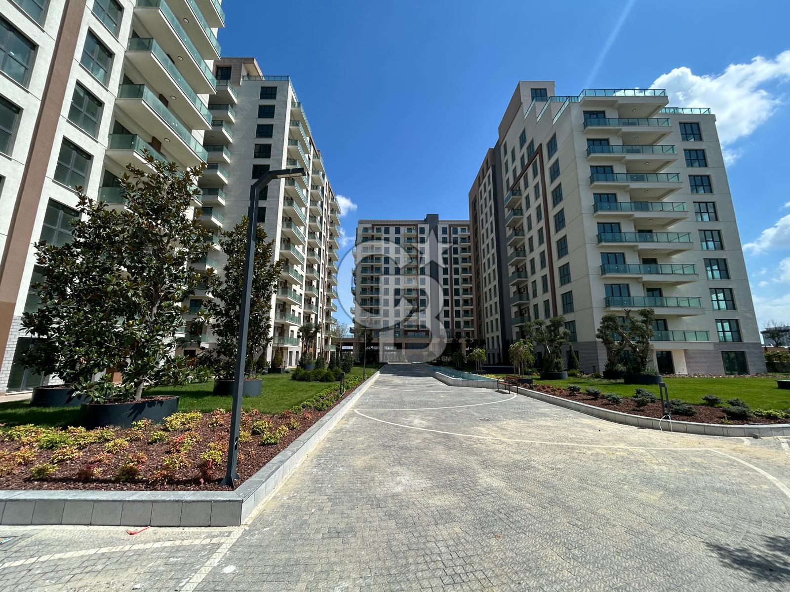 FAVORİST GÖL EVLERİ BÜYÜK TİP KİRALIK 1+1 KİRALIK DAİRE