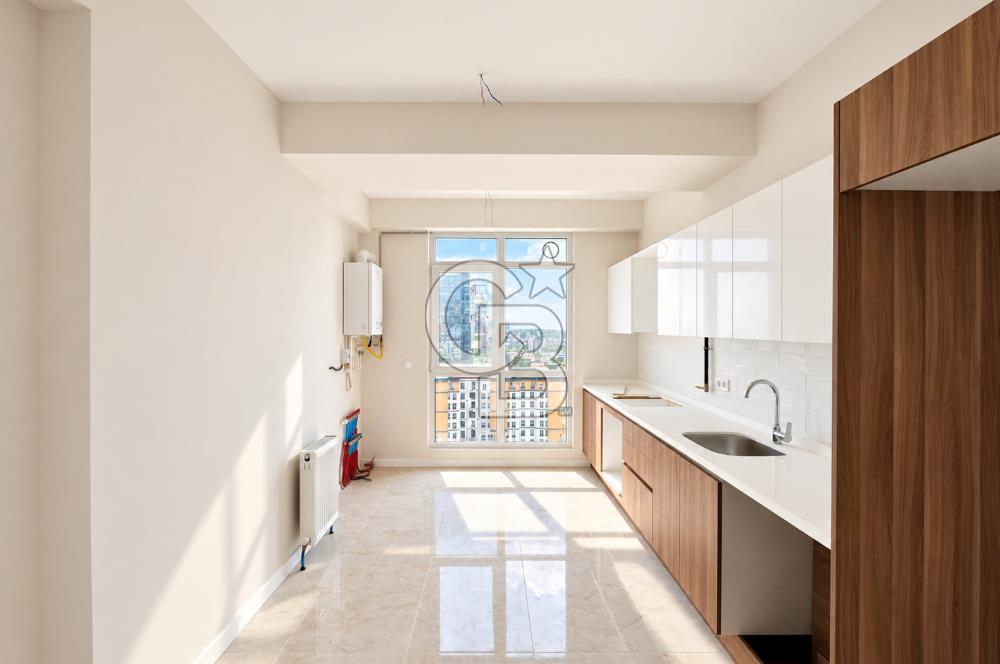 MALTEPE ESENKENT' TE ADALAR MANZARALI SİTE İÇİ SIFIR 4+1 SATILIK DAİRE