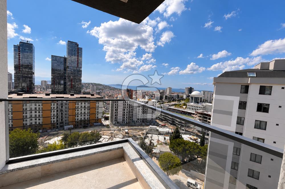 MALTEPE ESENKENT' TE ADALAR MANZARALI SİTE İÇİ SIFIR 4+1 SATILIK DAİRE