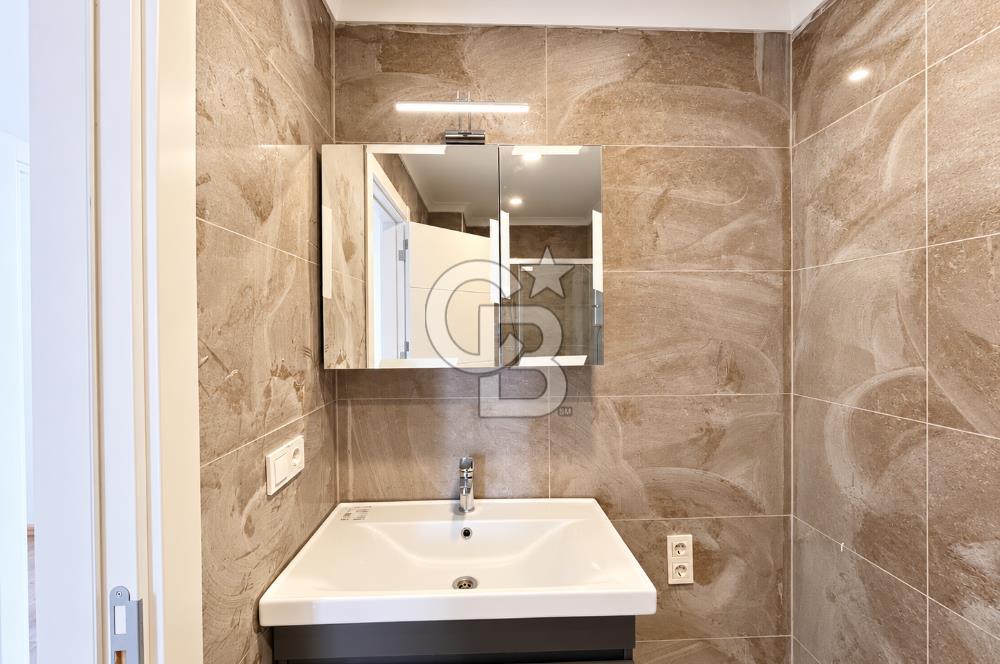 MALTEPE ESENKENT' TE ADALAR MANZARALI SİTE İÇİ SIFIR 4+1 SATILIK DAİRE