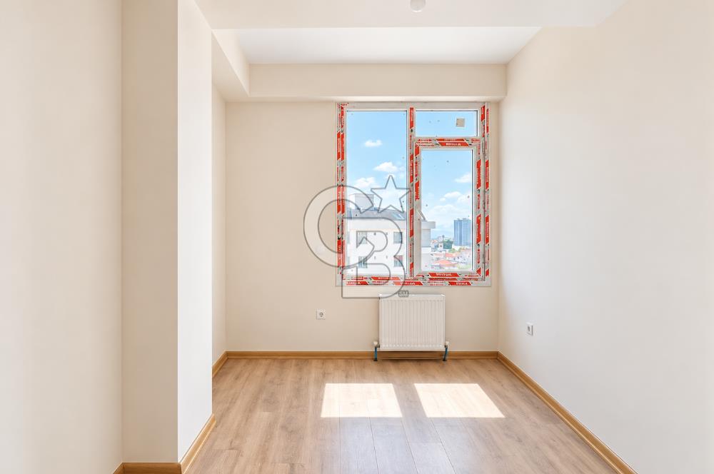 MALTEPE ESENKENT' TE ADALAR MANZARALI SİTE İÇİ SIFIR 4+1 SATILIK DAİRE