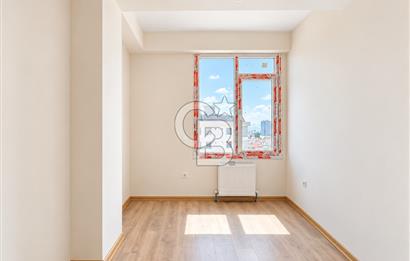 MALTEPE ESENKENT' TE ADALAR MANZARALI SİTE İÇİ SIFIR 4+1 SATILIK DAİRE