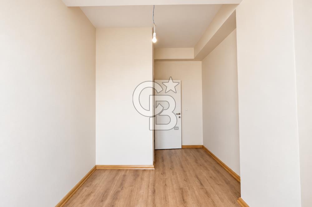 MALTEPE ESENKENT' TE ADALAR MANZARALI SİTE İÇİ SIFIR 4+1 SATILIK DAİRE