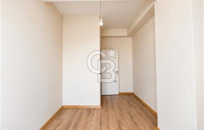 MALTEPE ESENKENT' TE ADALAR MANZARALI SİTE İÇİ SIFIR 4+1 SATILIK DAİRE