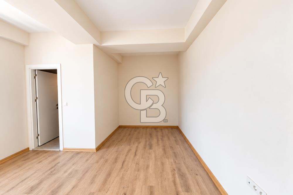 MALTEPE ESENKENT' TE ADALAR MANZARALI SİTE İÇİ SIFIR 4+1 SATILIK DAİRE
