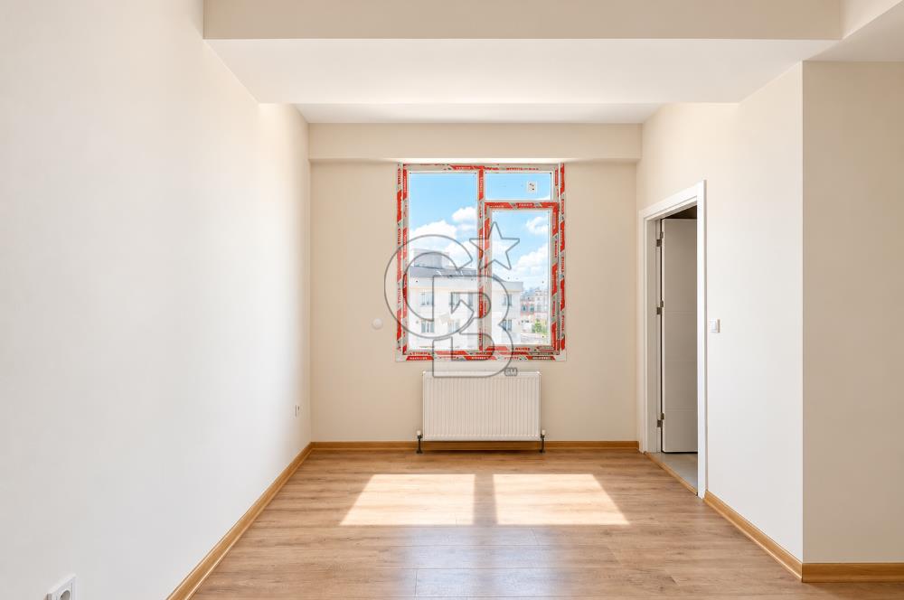 MALTEPE ESENKENT' TE ADALAR MANZARALI SİTE İÇİ SIFIR 4+1 SATILIK DAİRE
