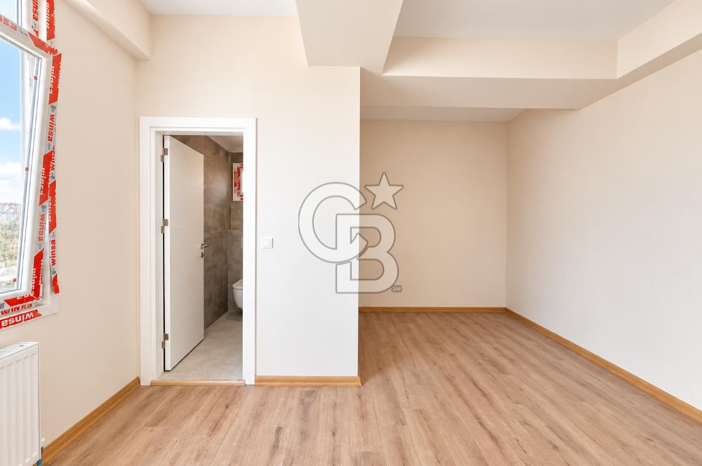 MALTEPE ESENKENT' TE ADALAR MANZARALI SİTE İÇİ SIFIR 4+1 SATILIK DAİRE